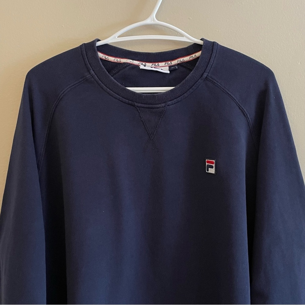 Fila Navy Blue Crewneck Sweatshirt w Embroidered Patch Logo – Size 2XL EUC - Picture 4 of 12